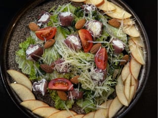 Салат з хамоном