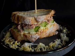 Сендвіч з тунцем