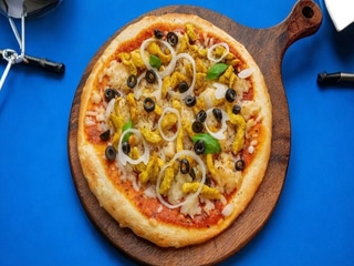 CHICKEN PIZZA