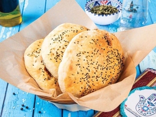 BASKET OF TUNISIAN BREAD