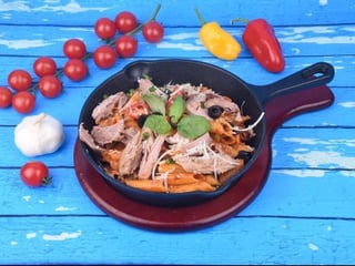 PASTA PUTTANESCA