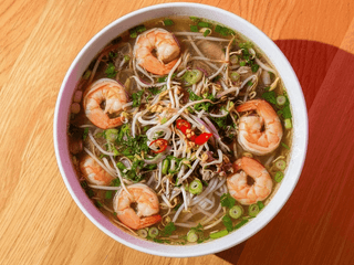 PHO s krevetami 0,8l