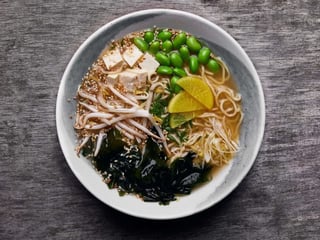 WEGETARIAŃSKI MISO RAMEN