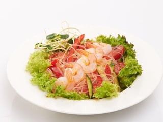 SAŁATKA Z KREWETKAMI