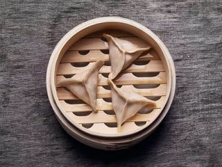 PIEROŻKI Z CHILI I KREWETKAMI