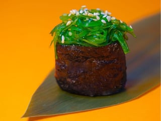 Gunkan s wakame