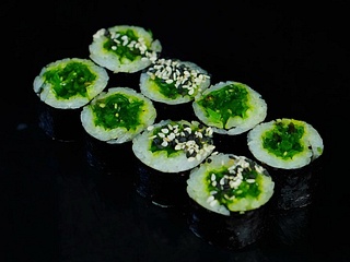 Maki Wakame (8szt)