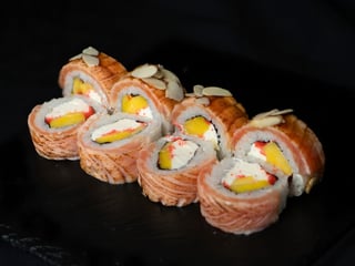 Łosoś Tropikalny z Mango (8szt)