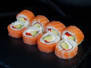 Philadelphia z Łososiem i Awokado (8szt) Copy