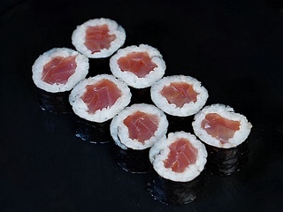 Maki z tuńczykiem (8szt)