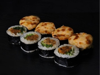 Zapieczony z pieczonym łosośiem (8 szt.)