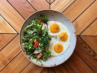 ОМЛЕТ, ЯЄЧНЯ АБО СКРЕМБЛ З ТРЬОХ ЯЄЦЬ