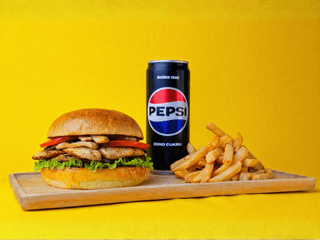 CHICKEN BURGER ZESTAW