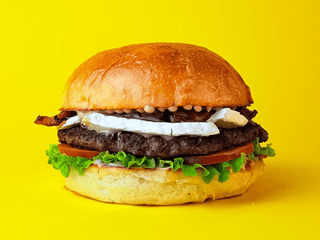 CAMAMBERT CHEESE BURGER
