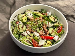 Салат з консервованим тунцем