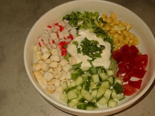 Салат з крабом 