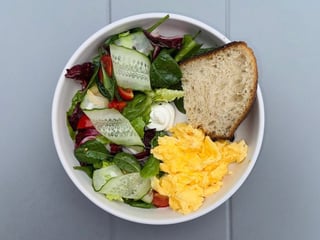 Скрембл з овочами