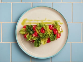 Бутерброд з лососем гравлакс