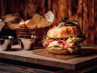 Slovak burger syrový