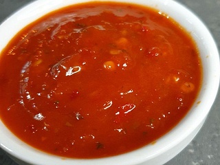 Sos ostry Harissa
