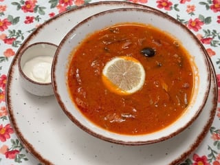 Солянка м'ясна