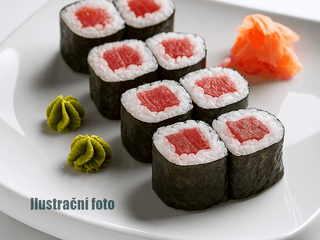 S13. TEKKA AVOCADO MAKI