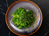 10. WAKAME SALÁT Z MOŘSKÝCH ŘAS (150gr)