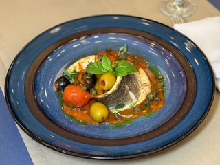 Філе сібаса по -середземноморськи