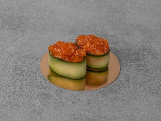 Gunkan tatar z łososia 2 szt.