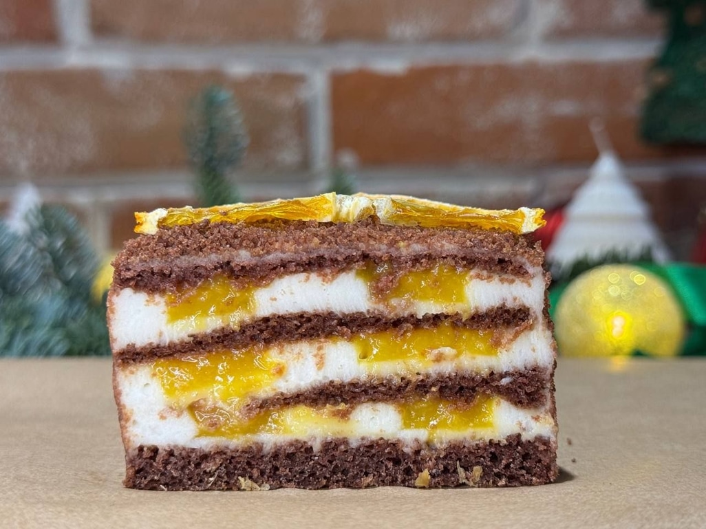 Медовик шоколадний Апельсин-Курага-Маракуйя