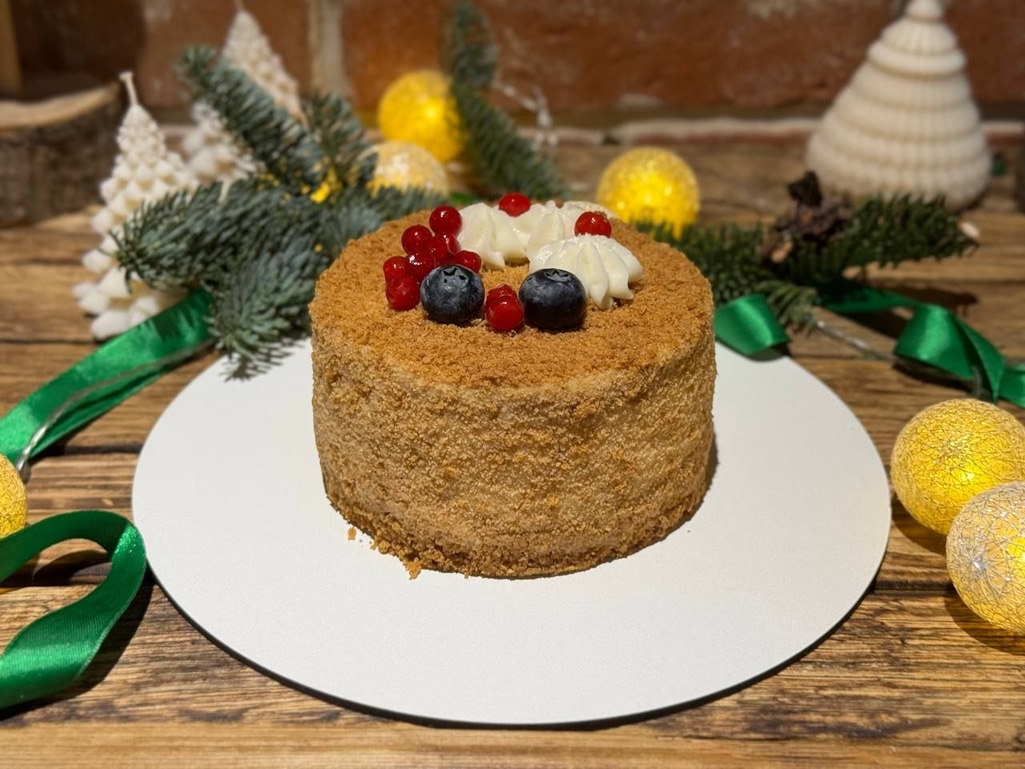 Медовик Малина-Полуниця-Смородина