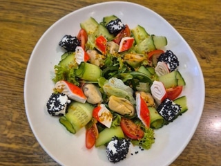 Салат з мідіями