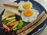 Глазуня з мюнхенськими ковбасками