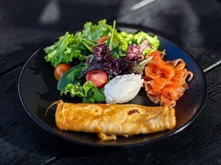 Омлет з лососем та крем-сиром