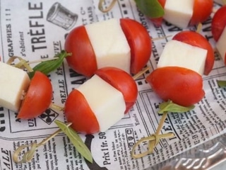 Канапе капрезе (1 шт)