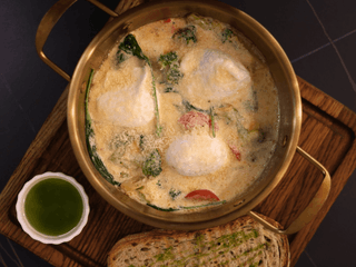 Сирна шакшука з броколі