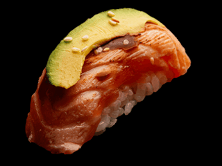 Nigiri Opalany Łosoś Mango