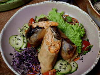 Spring Rolls Łosoś Shitake