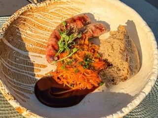 Купати з тушкованою капустою