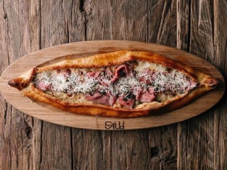 Піде з ростбіфом та білими грибами