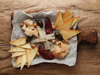 Асорті українських сирів 