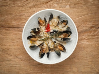 Мідії у вершковому соусі