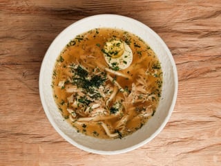 Бульйон з домашньої курки