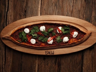 Піде з пряною бараниною та телятиною