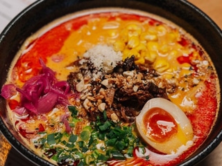 Tantanmen z szarpaną wołowiną