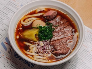 Udon z polędwicą wołową