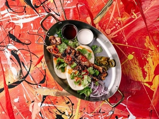 Японський шашлик з курки з двома соусами