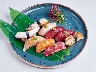 ZESTAW DEGUSTACYJNY WSZYSTKICH NIGIRI (9 SZTUK / 9 PIECES)