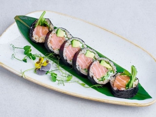 Łosoś surowy / Raw salmon