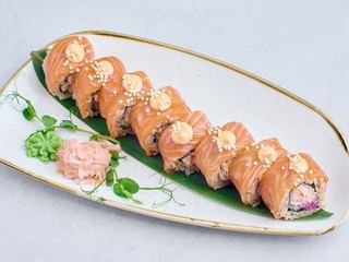 Łosoś surowy lub pieczony / Raw or baked salmon